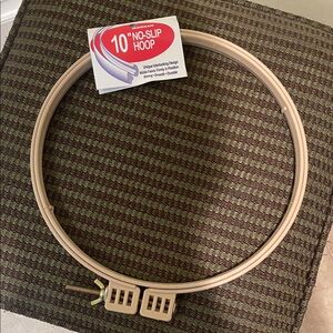 No-Slip Quilting or Embroidery Hoop